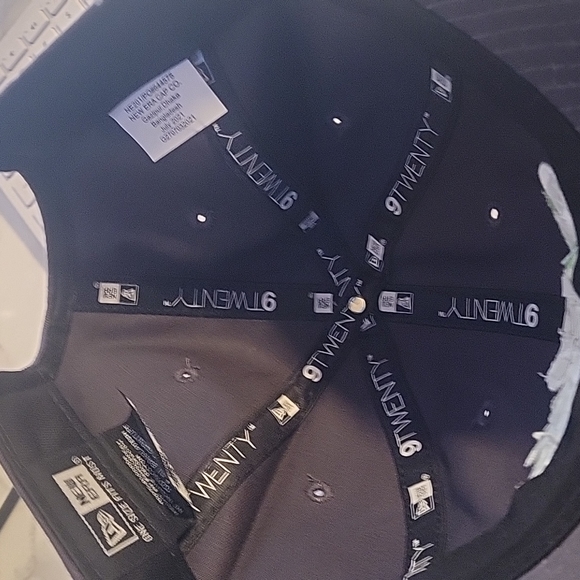 Hat - Picture 2 of 3